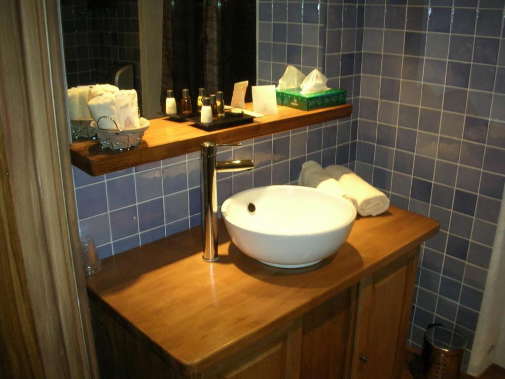 Le Marina B Hotel La Ciotat Room photo